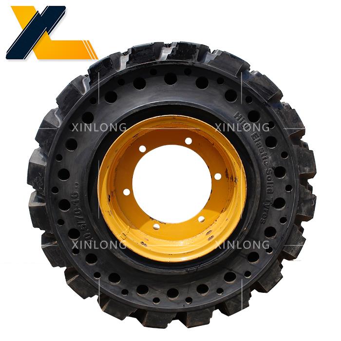 skid steer tyres.jpg