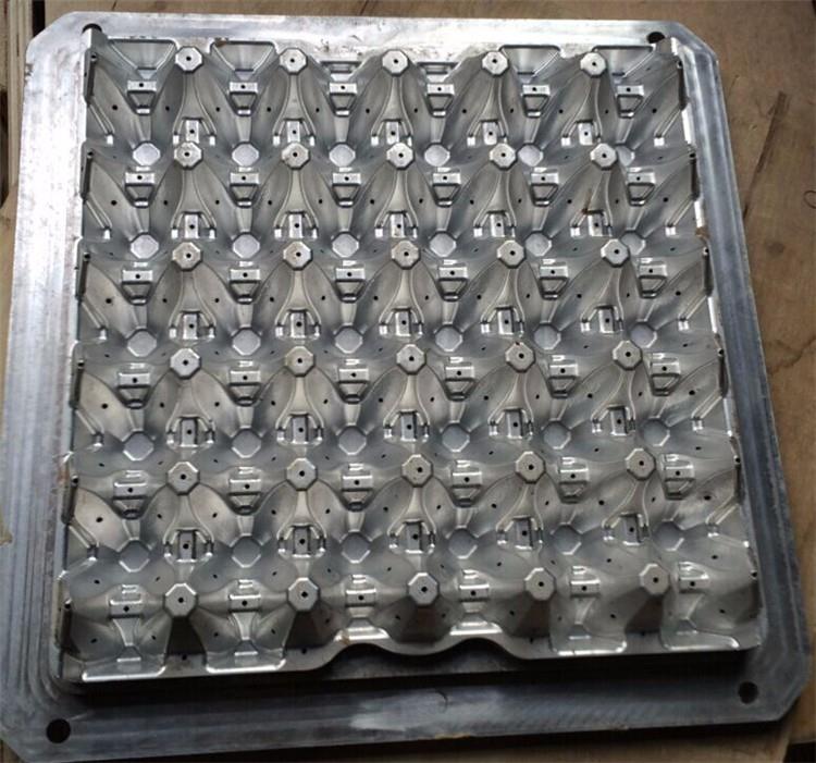 30 Cells Egg Tray Molds (3).jpg