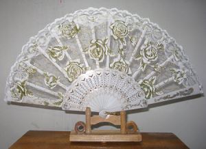 The Wonderful Paper Fan For Wedding Gift