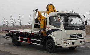 Dongfeng Duolika Crane Road-block Removal Truck