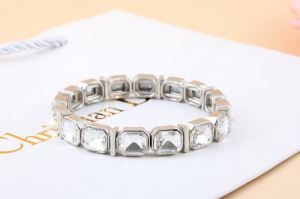 The New 2015 Upscale Elegant Bracelet Ms Inlay Zircon Bracelet Accessories Korean Cute Little Gift,Welcome To Sample Custom