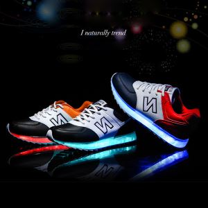 2016 Wholesales Mens LED Shoes Colorful Charging LED Flaring Shoes Night Fluorescent Light Shoes