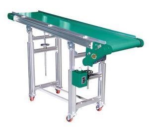 Belt Conveyor for automatic auxiliary equipment to transport the plastic material