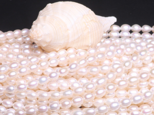 High Purity 6-7mm Rice Shape 925 Sterling Silver Chain Natural Fresh Water Pearl Necklace White Pink Golden Pearl Beads