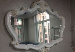 Decorative bathroom mirror