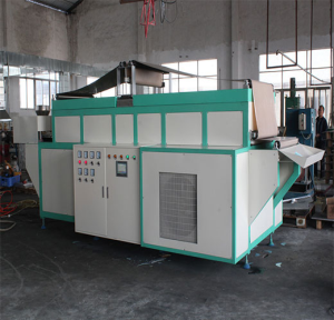 Thermoplastic Sheet Extruding Coating Machine for Shoes Use