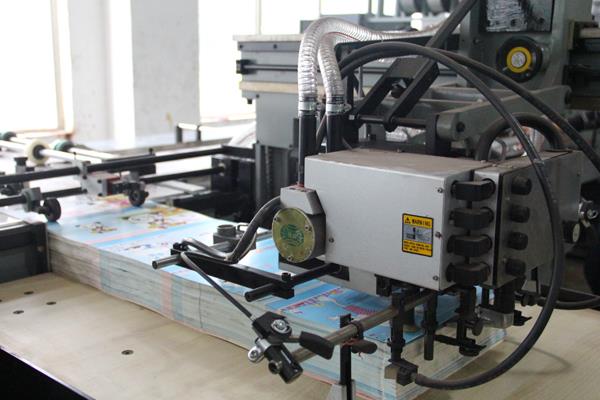 LD1020SFD 8-Color Wire Stapled Notebook Machine from Reel to Notebook