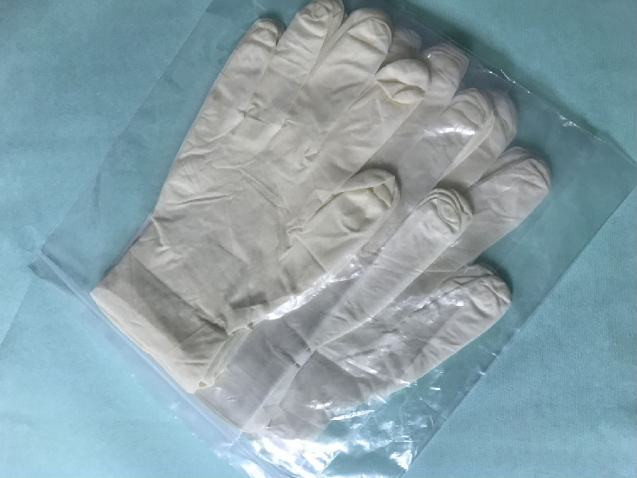 latex gloves .png