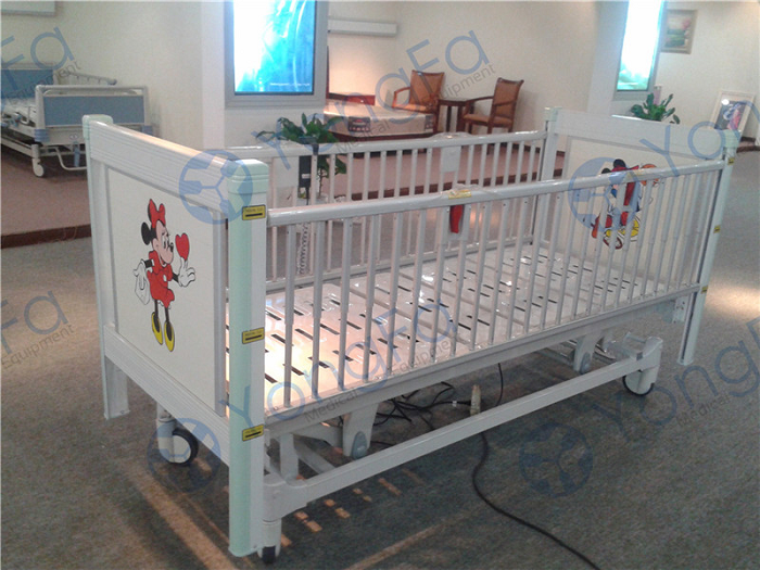 beautiful pediatric child size children hospital baby bed (4).png