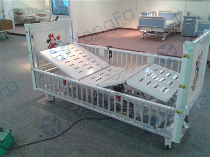 beautiful pediatric child size children hospital baby bed (5).png