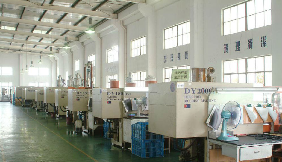 plastic injection molding service