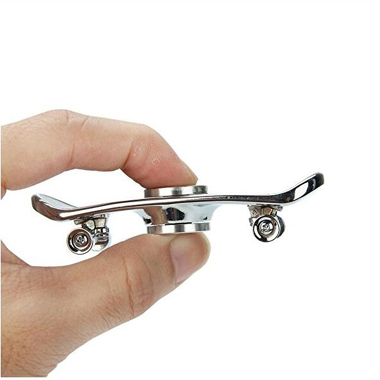 skateboard hand spinners68.jpg