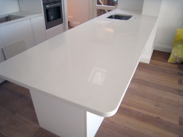 Pure white absolute white Engineering quartz Solid stone countertops for Kitchen cabinet