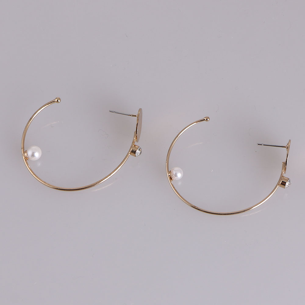 Women  Retro Gold Tone Round Disc Crystal Stone Faux Pearl Metal Round Hoop Cuff Pierced Earrings