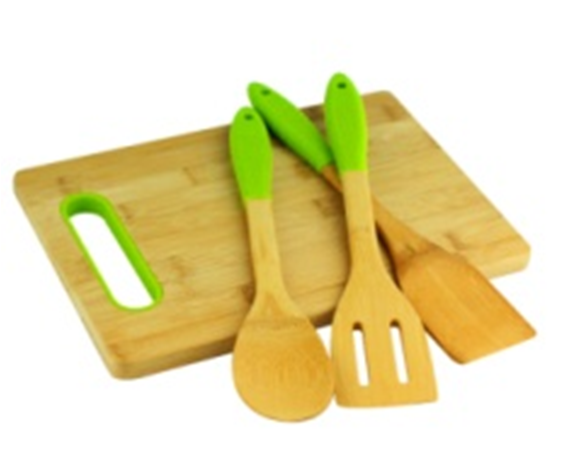 Customized Bamboo Cutting Board with Kitchen Utensils.png