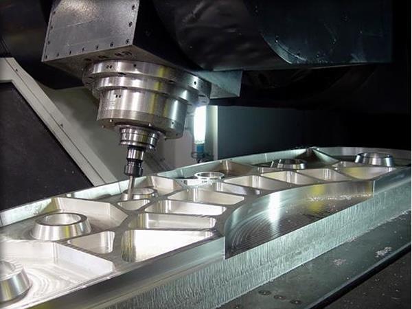 PCD cutting tool for precision machining