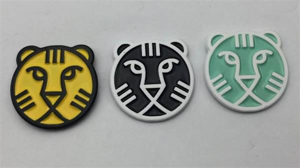 cute tiger lapel pin (3).jpg