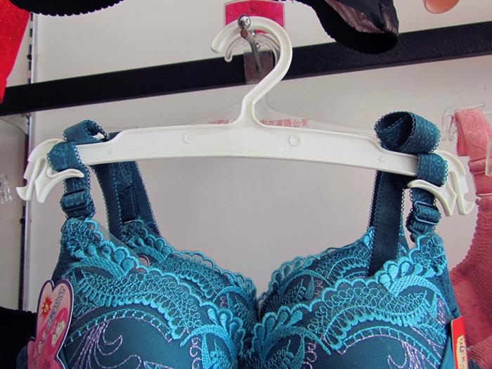 Retail Plastic Underwear Hangers Bra Hangers