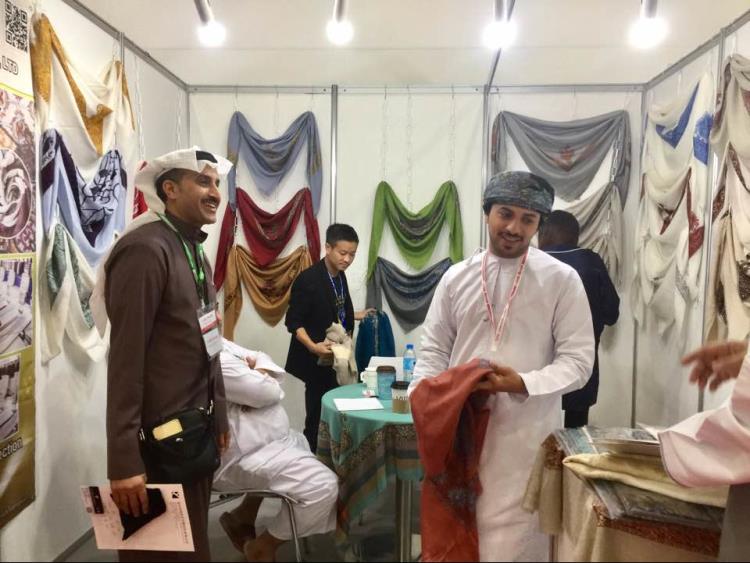 Dubai embroidered shemaghs and shawls with Turban  Exhibition .jpg
