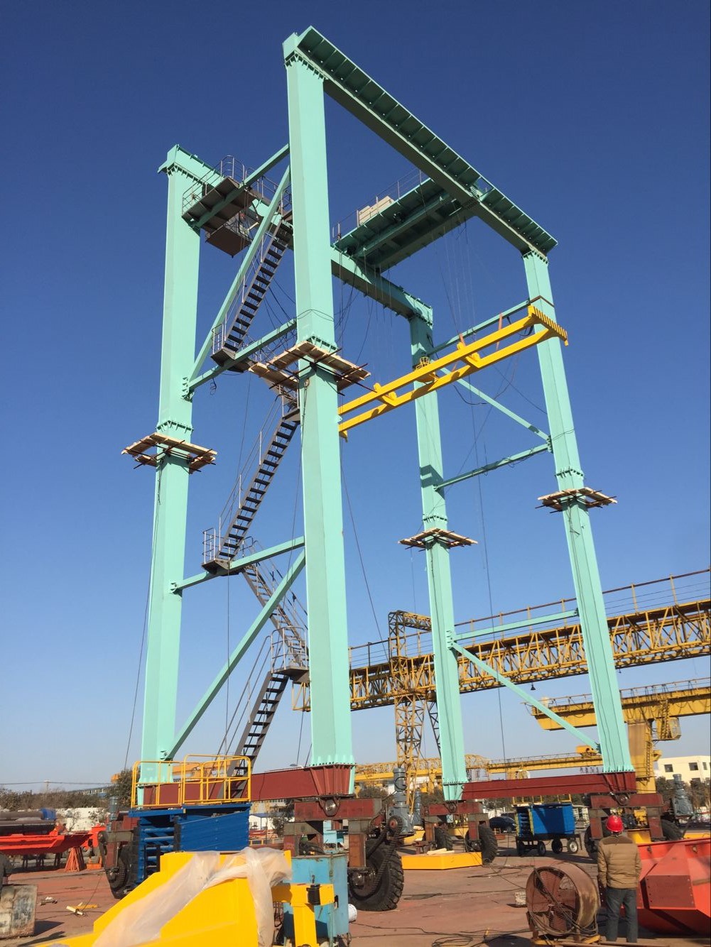 customer checking for 10t  lift30M gantry crane (1).jpg