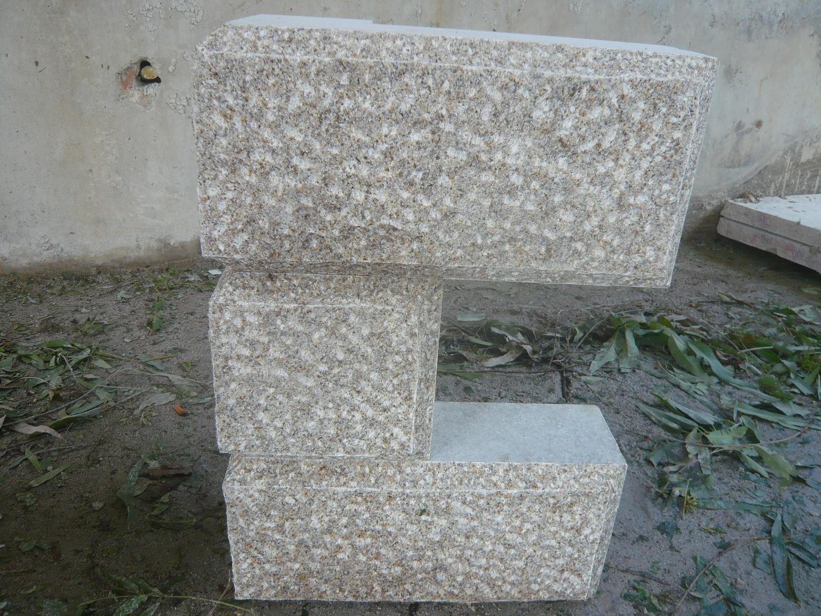 solid quoin stone by another rough surface-pineapple finishing.JPG