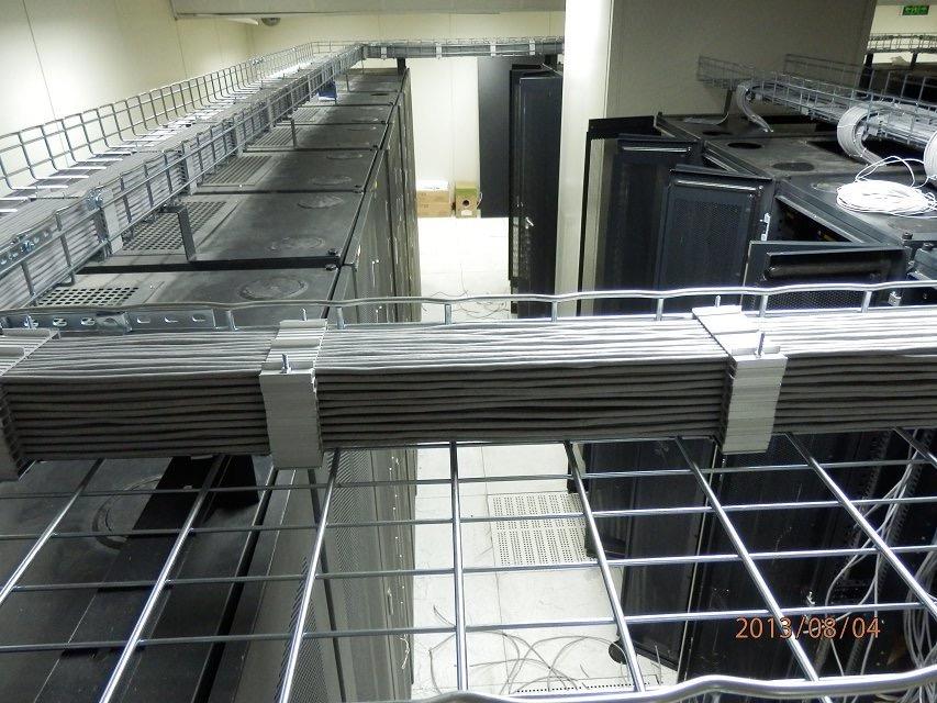 wire mesh cable tray .JPG