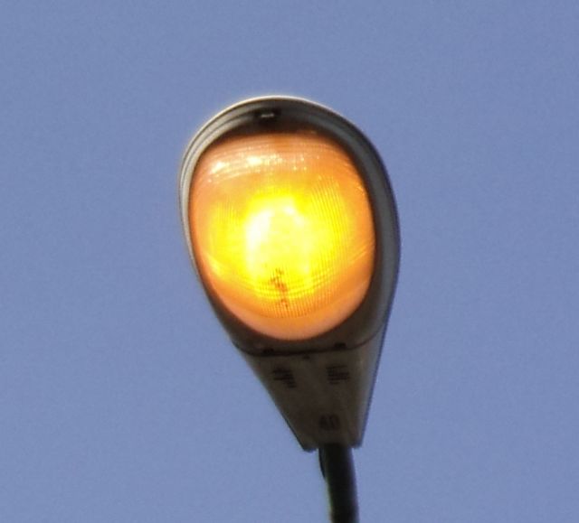 sodium luminaire lamp.JPG