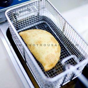 Pastries Turnover in the Deep Fryer.JPG