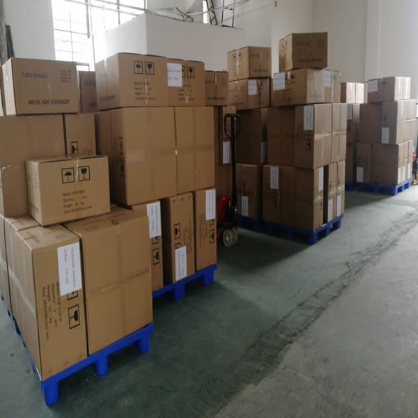 hydraulic oil cooler packing sized.jpg