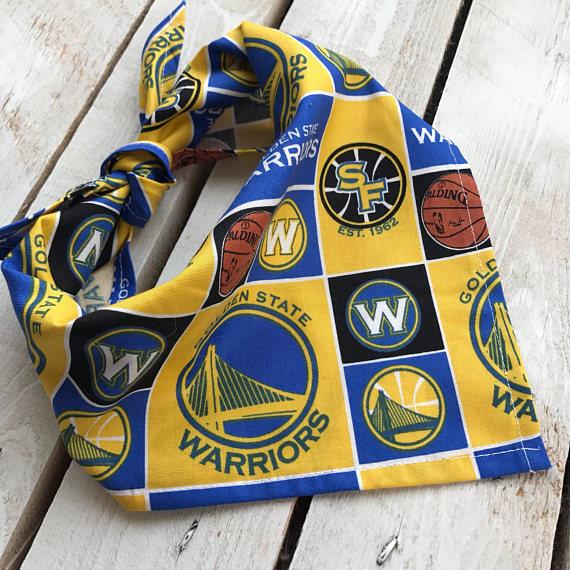 basketball fan scarf.jpg