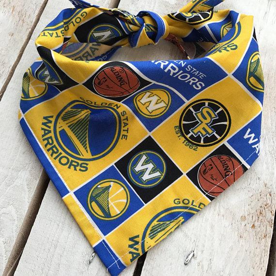 basketball fan scarves.jpg