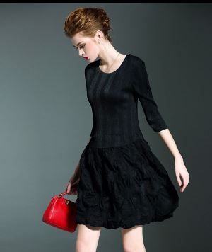 Pleatd 3/4 Sleeve Black Swing Dress For Young Women