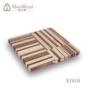 High Quality Food Safe Square Walnut Wood Chopping Board With Handle Hole