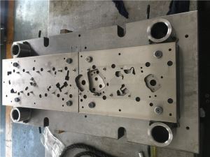 Exhaust Manifold Gasket Progressive Stamping Die/tools/tooling/mold/mould