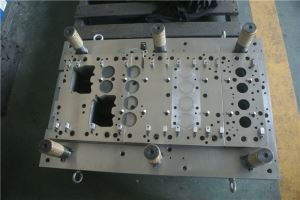 OEM China Cylinder Head Gasket Mould/tooling/tools/Die Design and Making Factory