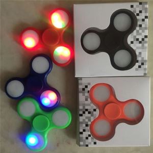 Wholesale Fast Delivery Tri Spinner Fidget 608 Bearing Fidget Spinner Toy