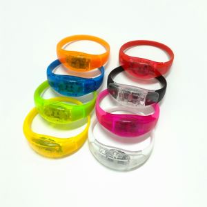 Factory Wholesale Led Glow In The Dark Stretchy Bangle Silicone Led Bracelet Watch Remote Controll Bracelet