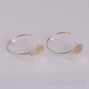 Women Retro Gold Tone Round Disc Crystal Stone Faux Pearl Metal Round Hoop Cuff Pierced Earrings