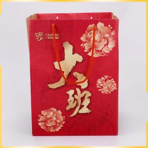 wholesale Cheap printed shopping kraft paper bags with handles