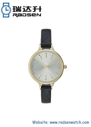 Fashion Small Size Watches For Women With Leather Band And Metal Case