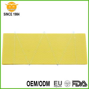 High Quality Beekeeping Wired 100% Beeswax Foundation Pure Wired Sheets for Beekeeper Wax Foundation Free Sample Supplier Cell Foudation