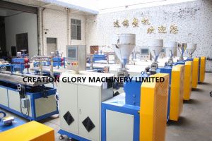 Vacuum Sizing High Quality PC PMMA Polycarbonate Light Tube Plastic Extruder Machine / Extrusion Equipment / Making Machine
