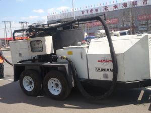 Crack Sealing Machine Is Trailer Mounted Machine That Can Be Used for Crack Sealing with Modified Asphalt or Sealant.