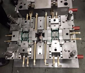 High Quality Plastic Injection Mold With TS 16949 &ISO Certificate Made In China