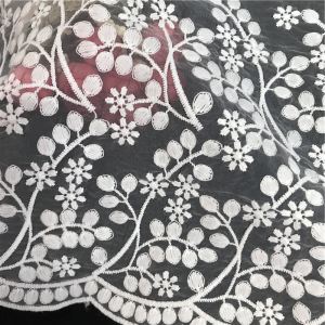 2017 Popular Design 100% Polyester Fabric Mesh Embroidery Lace