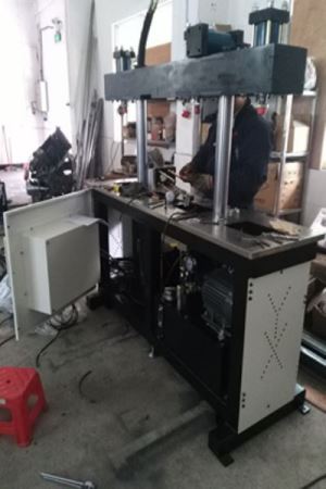 New Design Hydraulic Punch Machine In China