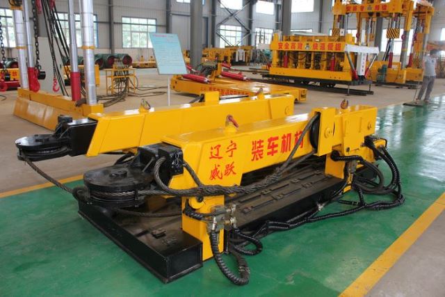 Hydraulic Support Traction-direction Adjustable Transporter For Coal Mining Under The Ground